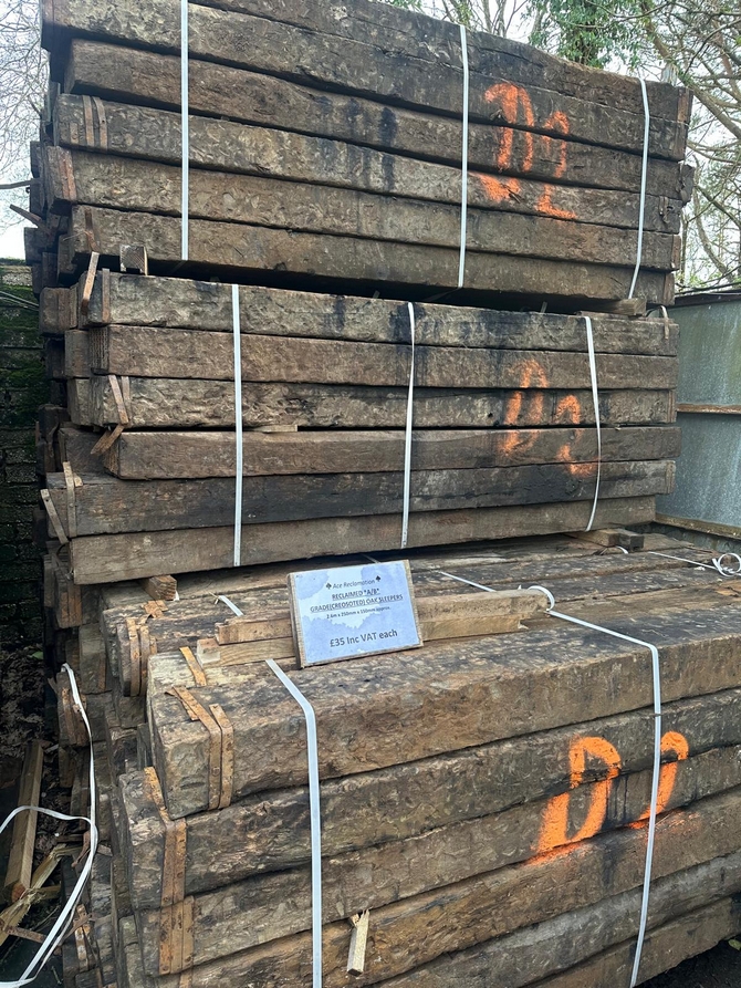 RECLAIMED *A/B* GRADE OAK SLEEPERS (CREOSOTED) Inc VAT