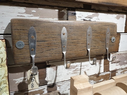 Wooden Coat Hanger with 4 Hooks