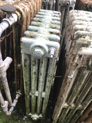 RECLAIMED 4 BAR RADIATOR