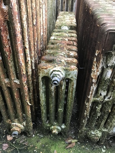 RECLAIMED 4 BAR RADIATOR