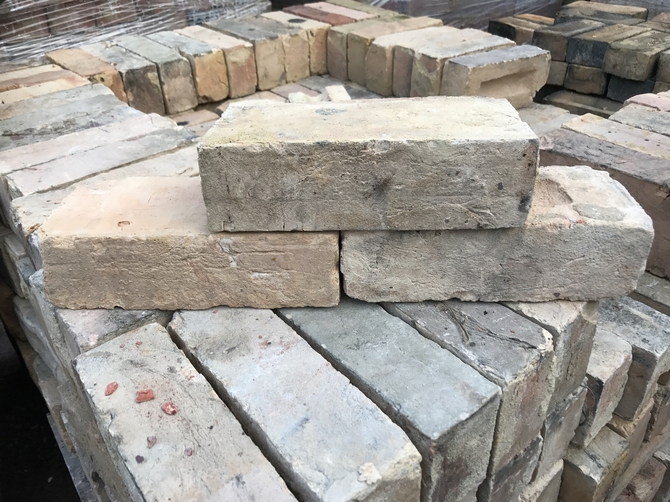 Imperial Buff Bricks 228 x 102 x 70mm