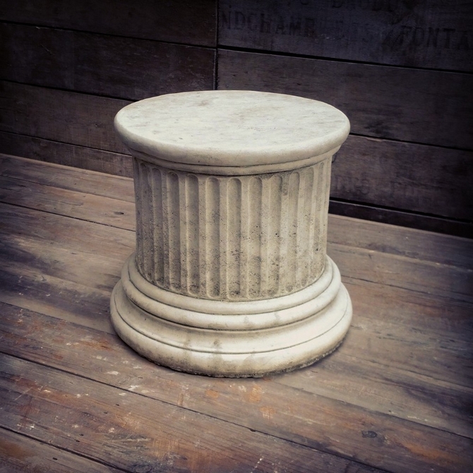 Round Mini Plinth