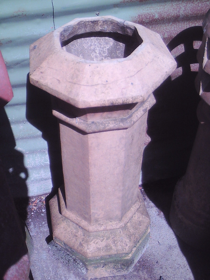 Octagon Buff Chimney Pot