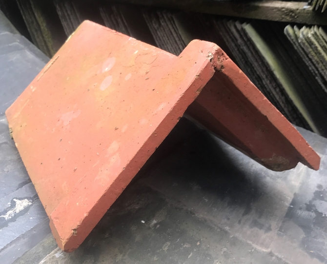 Reclaimed Interlocking Ridge Tile