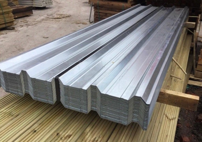 Box Profile Galvanised Roof Sheet 2.4m x 1m (8ft x 42inch)