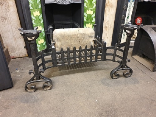 Cast Iron Fire Basket with Fire Brick