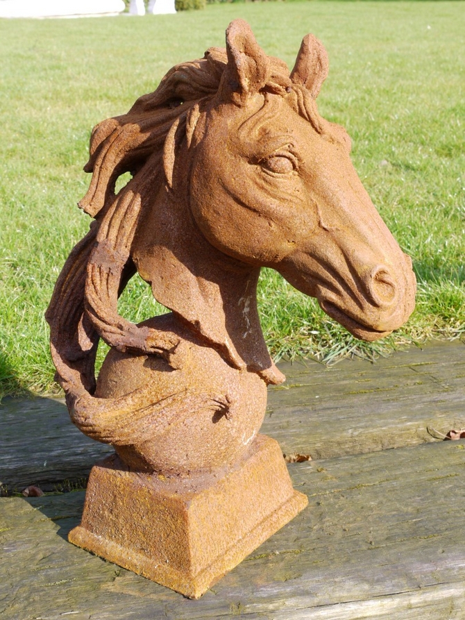 Horse Head (Small-Hair Left) SOLD