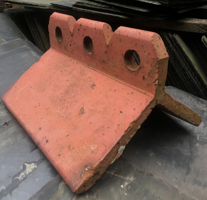 Reclaimed Decorative Ridge Tile