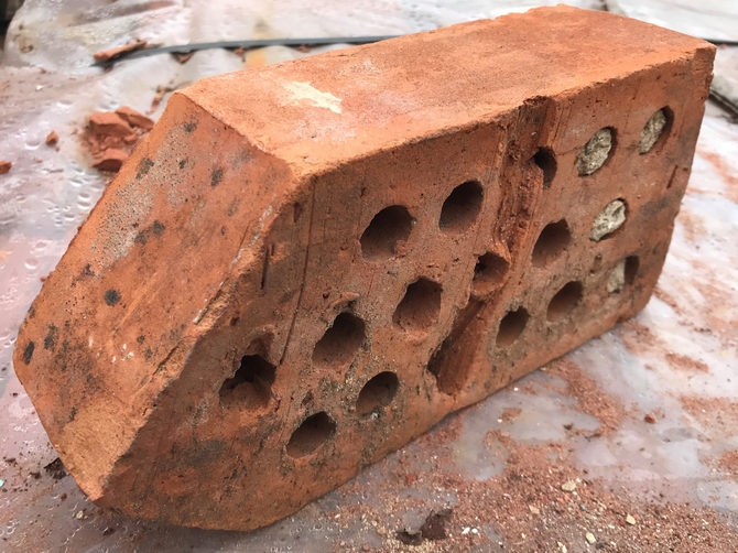 Reclaimed Squint Bricks 230 x 110 x 70mm