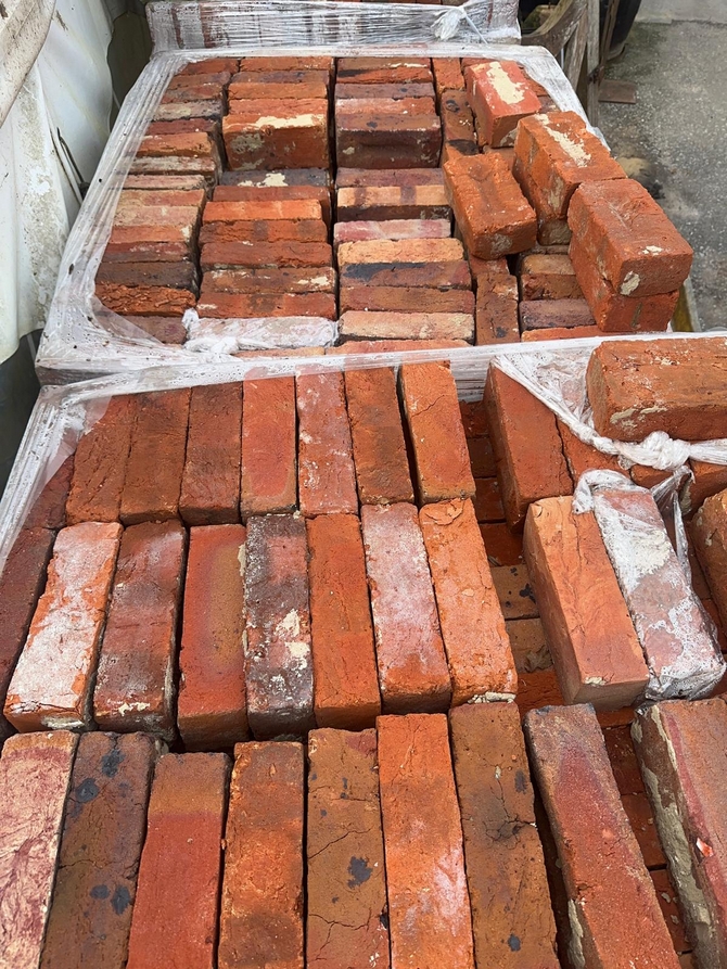 Handmade Red Reclaimed Multi Mix Bricks