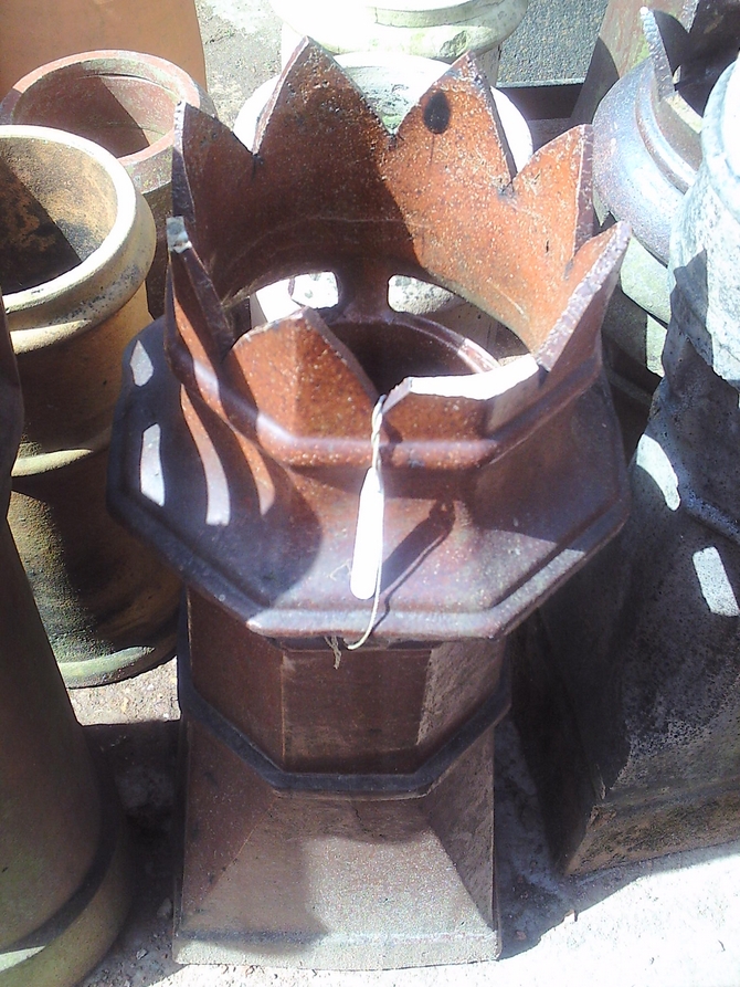 Square Base Crown Top Chimney Pot