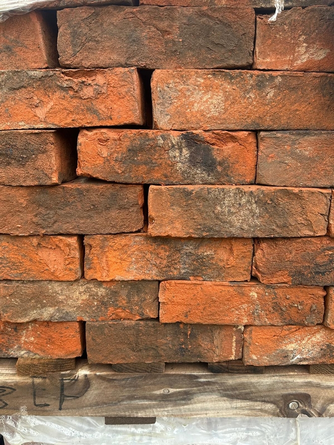 Old Reclaimed Shires Bricks