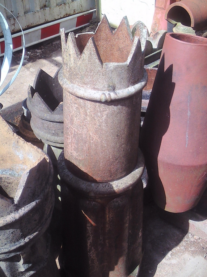 Crown Top Chimney Pot