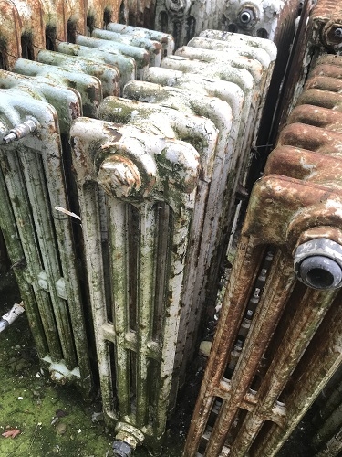 RECLAIMED 4 BAR RADIATOR