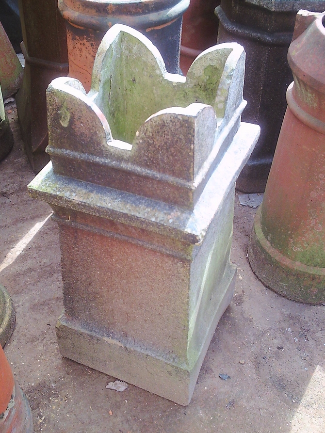 Square Base Crown Top Chimney Pot