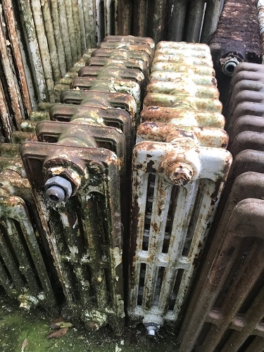 RECLAIMED 4 BAR RADIATOR