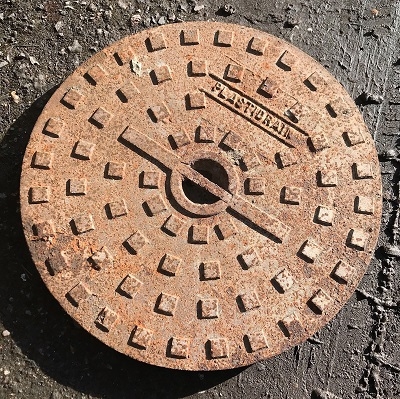 Salvaged Cast Iron Round Manhole/Inspection Cover